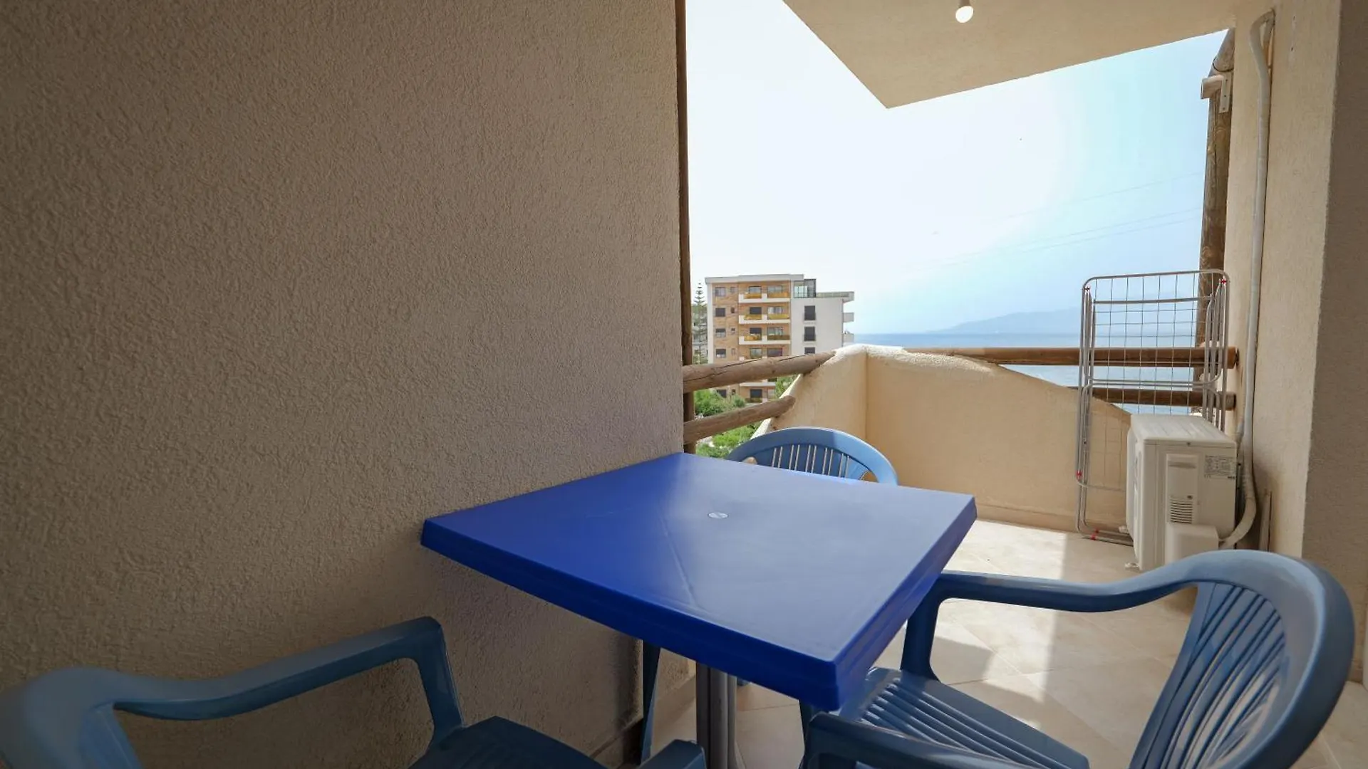 Apartment Marin Bougainville Apartament Sarande