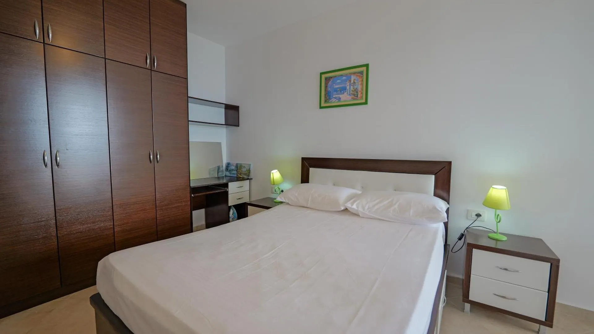 Apartment Marin Bougainville Apartament Sarande