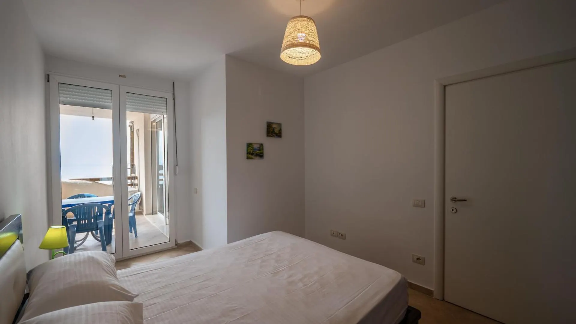 Marin Bougainville Apartament Sarande Albania