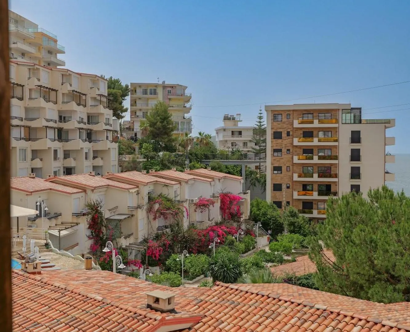 Marin Bougainville Apartament Sarande 0*,  Albania