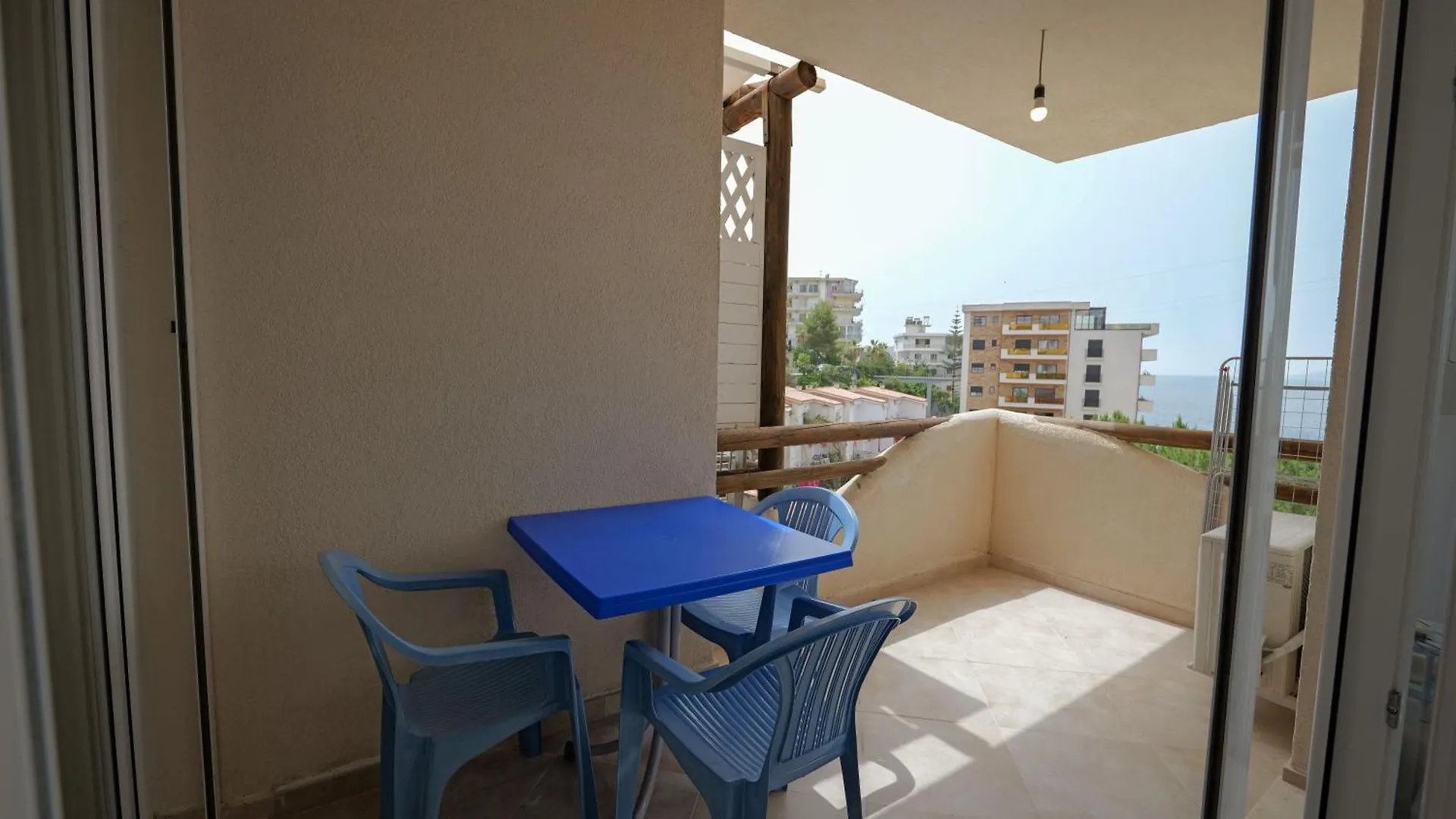 Marin Bougainville Apartament Sarande 0*,