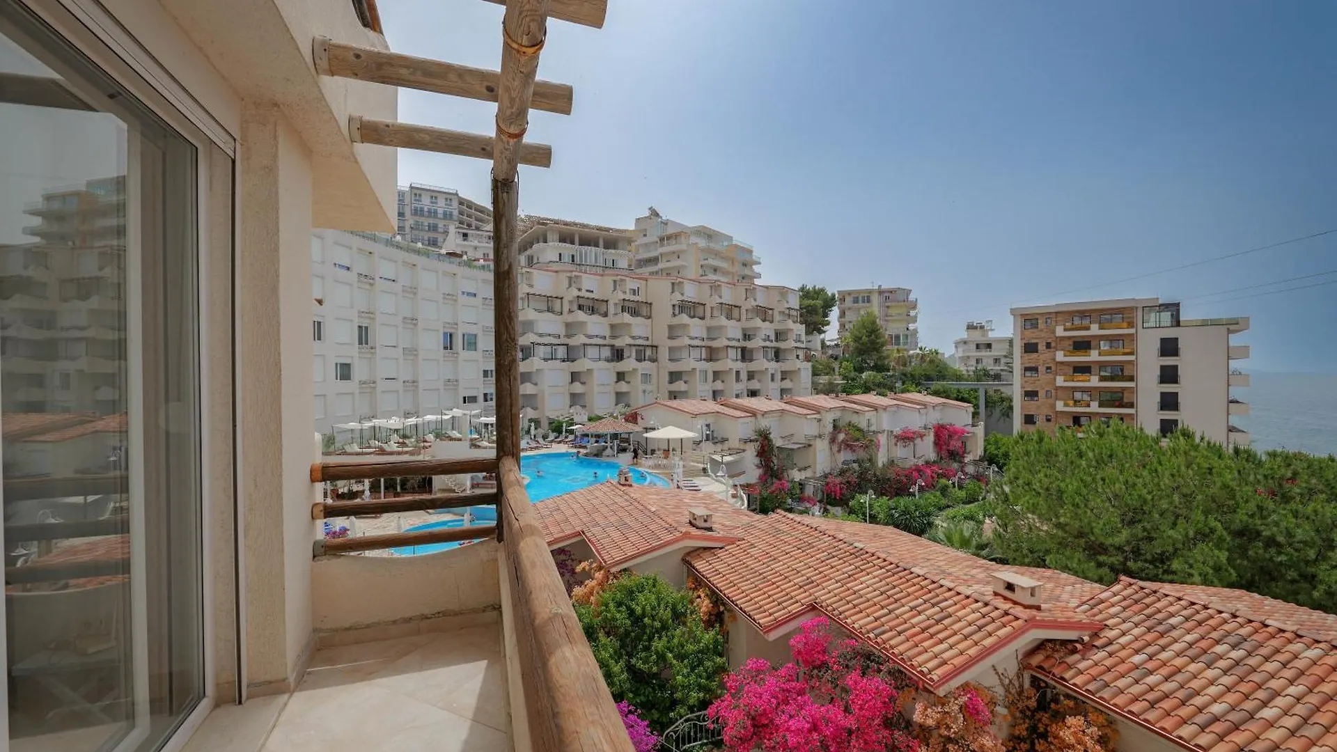 Marin Bougainville Apartament Sarande Apartment